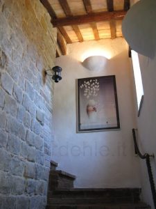Hausflur und Treppe zum OG