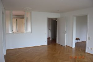 vom Balkon ins Wohnzimmer