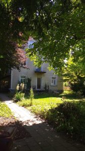 Feldmoching Idylle mit Baumbestand