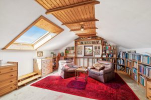 Dachgeschoss Wohnzimmer Altbau