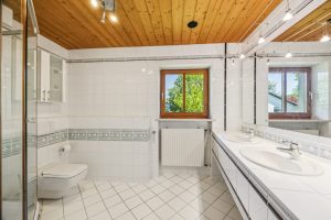 Badezimmer 1