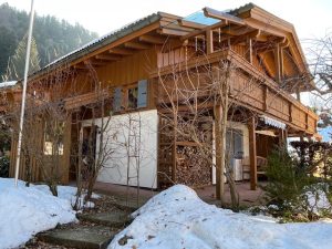 Haus mit Schnee