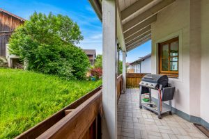 Überdachter Balkon nach Westen